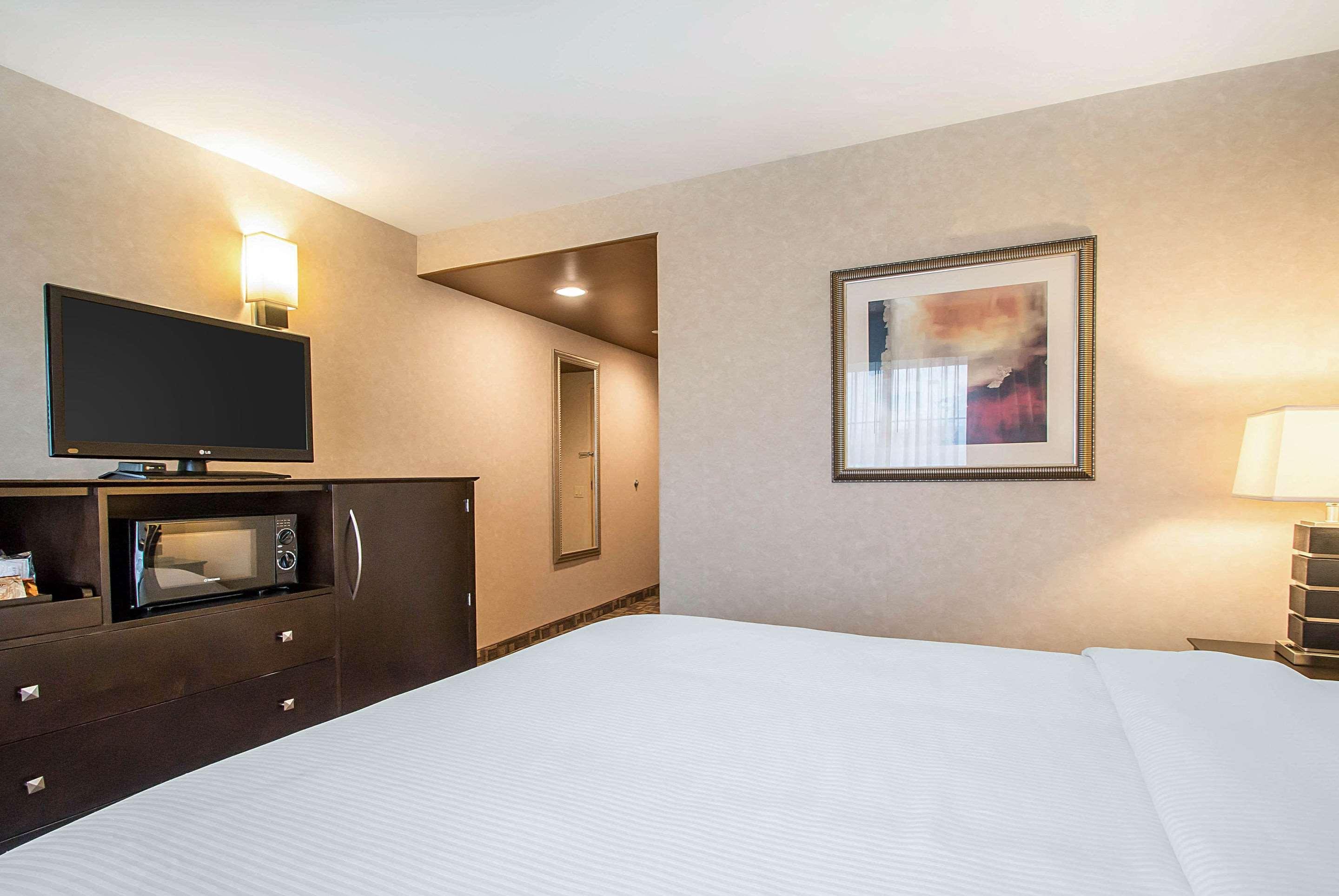Clarion Inn Elmhurst - Oak Brook Near I-88, I-290, I-294 Екстериор снимка