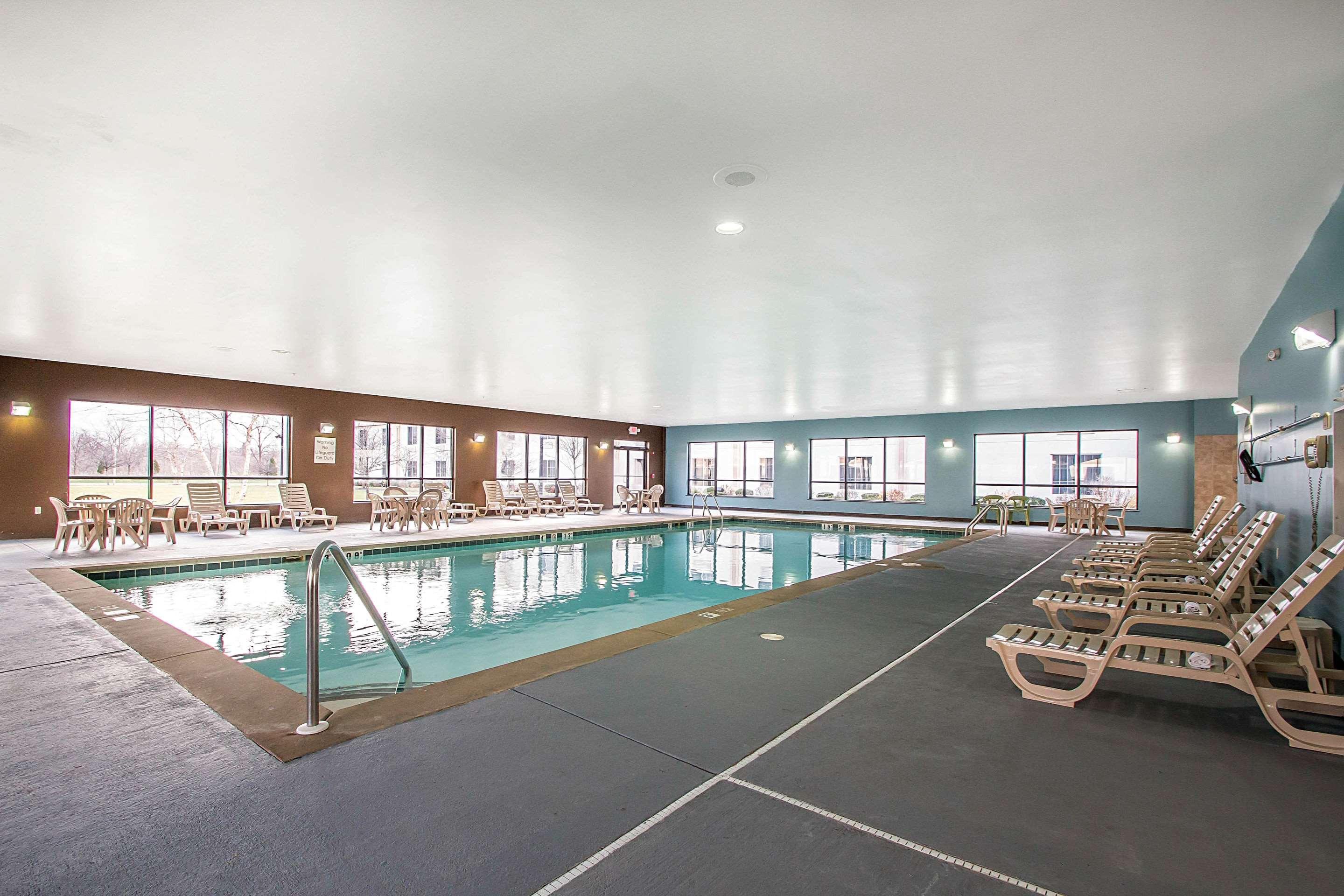 Clarion Inn Elmhurst - Oak Brook Near I-88, I-290, I-294 Екстериор снимка