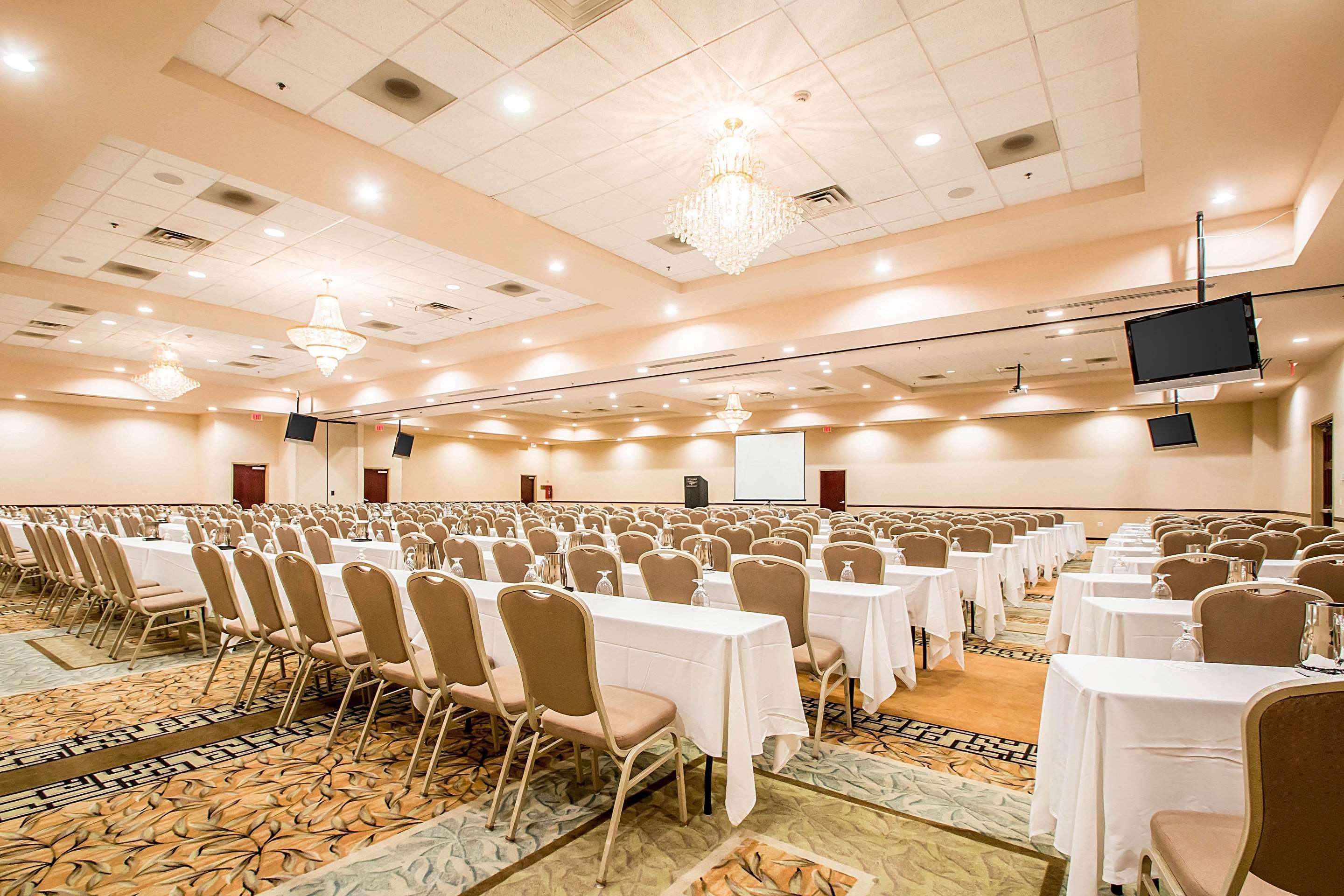 Clarion Inn Elmhurst - Oak Brook Near I-88, I-290, I-294 Екстериор снимка