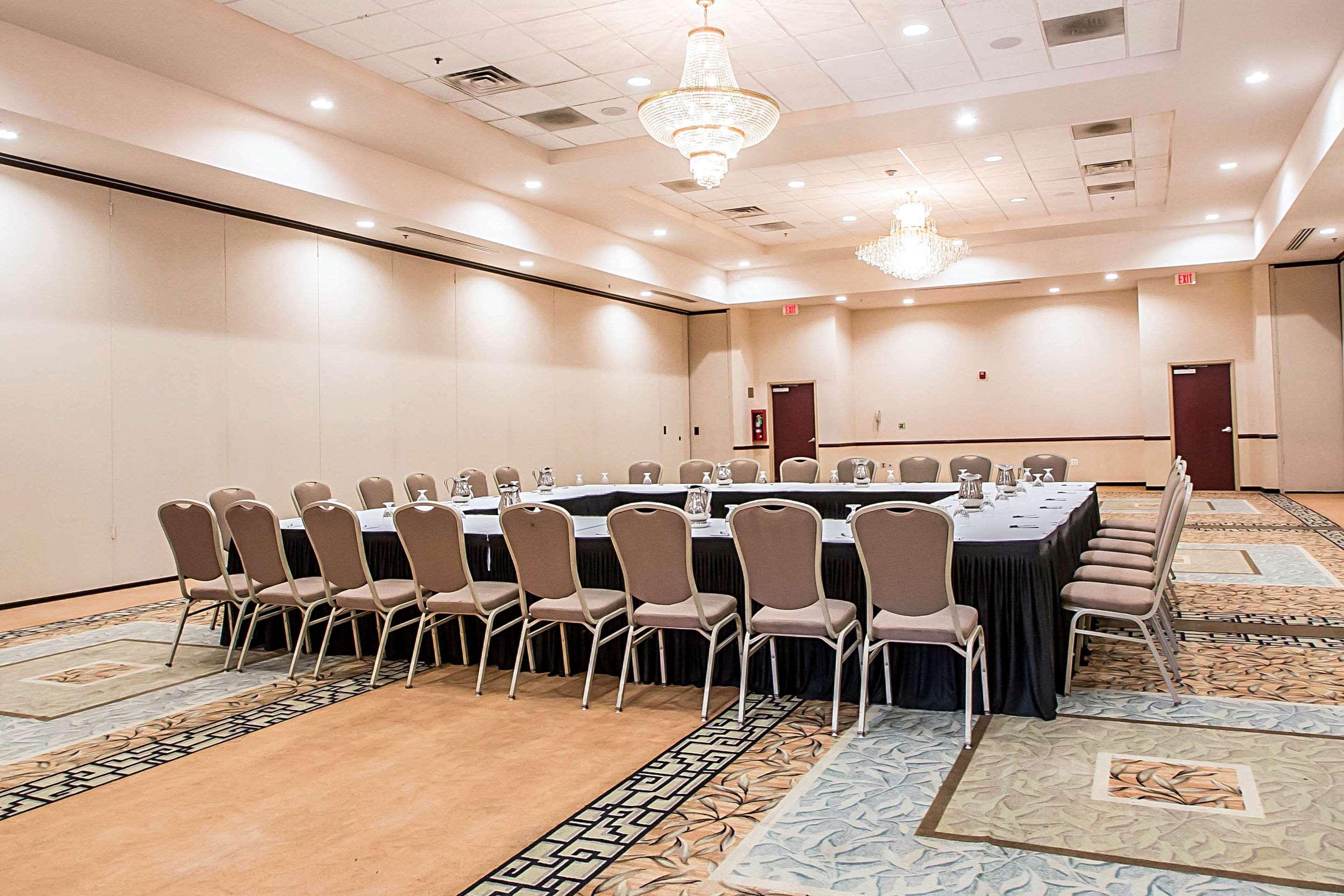 Clarion Inn Elmhurst - Oak Brook Near I-88, I-290, I-294 Екстериор снимка