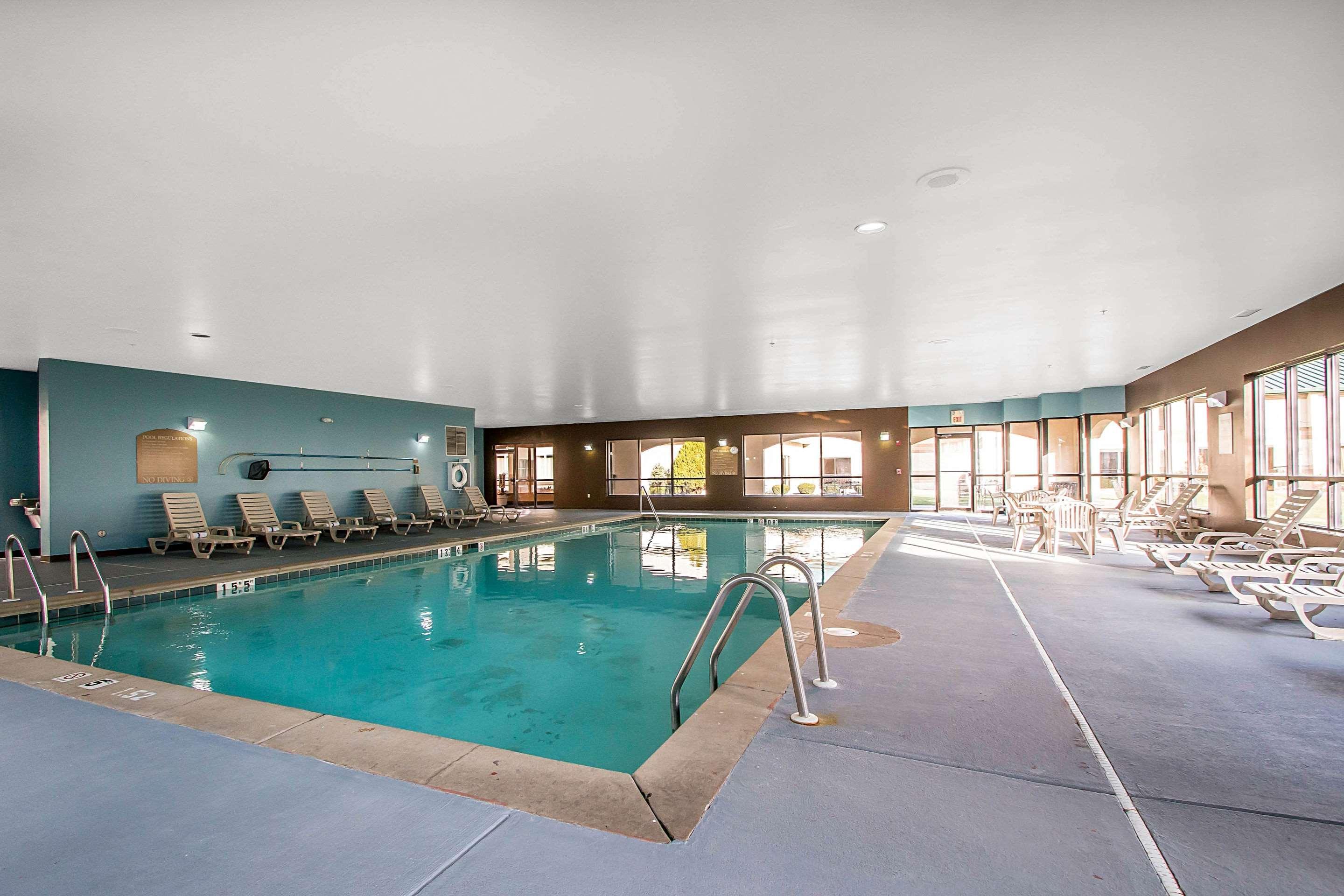 Clarion Inn Elmhurst - Oak Brook Near I-88, I-290, I-294 Екстериор снимка